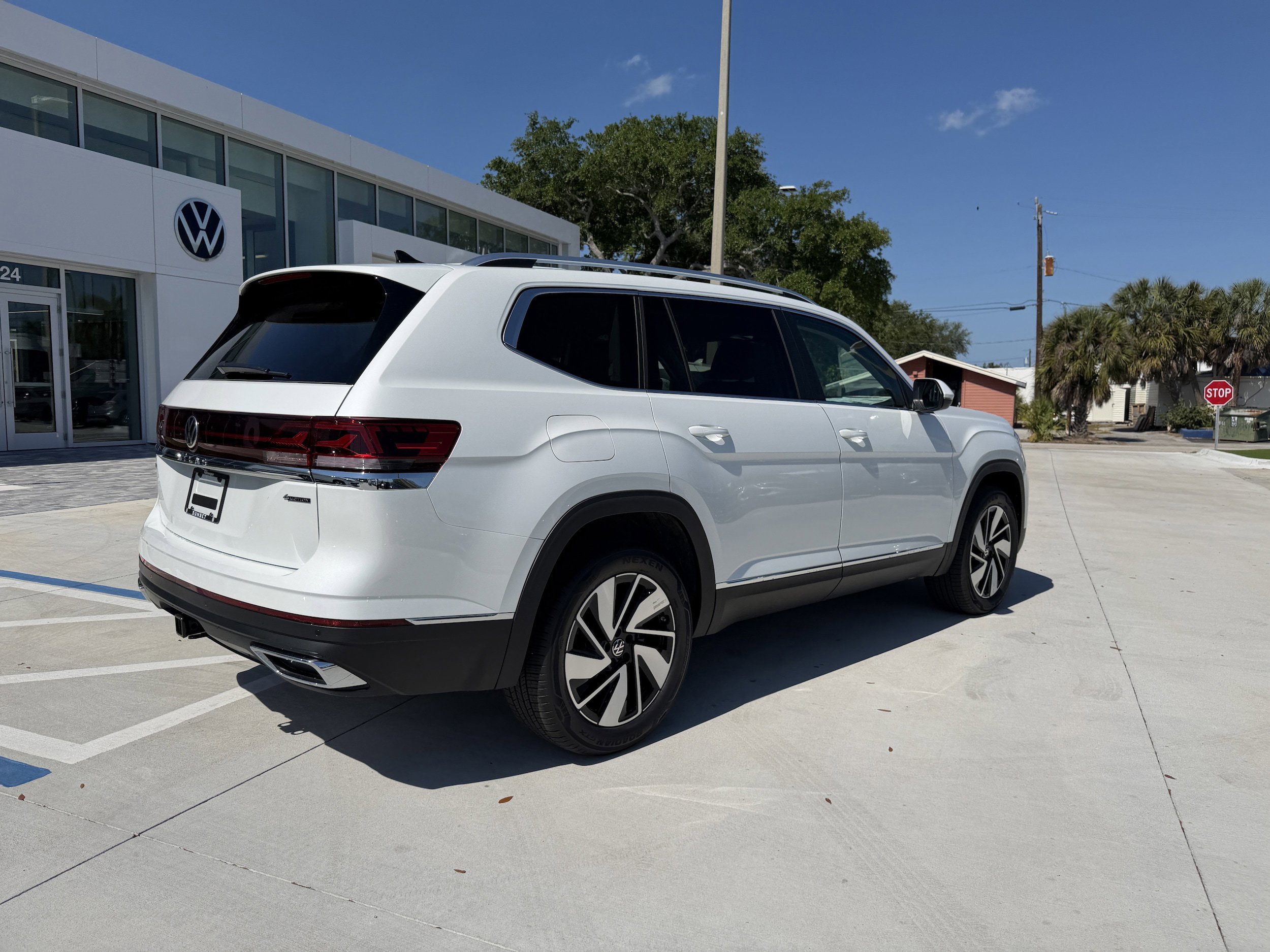 New 2026 Volkswagen Atlas SEL AWD/4WD image 3