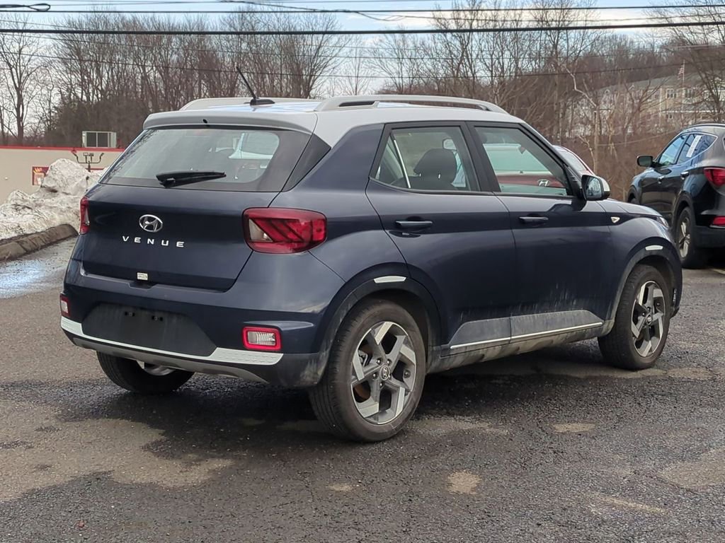 Certified 2025 Hyundai Venue Limited FWD image 3