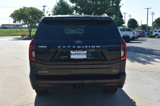 Used 2025 Ford Expedition Max Active RWD image 6