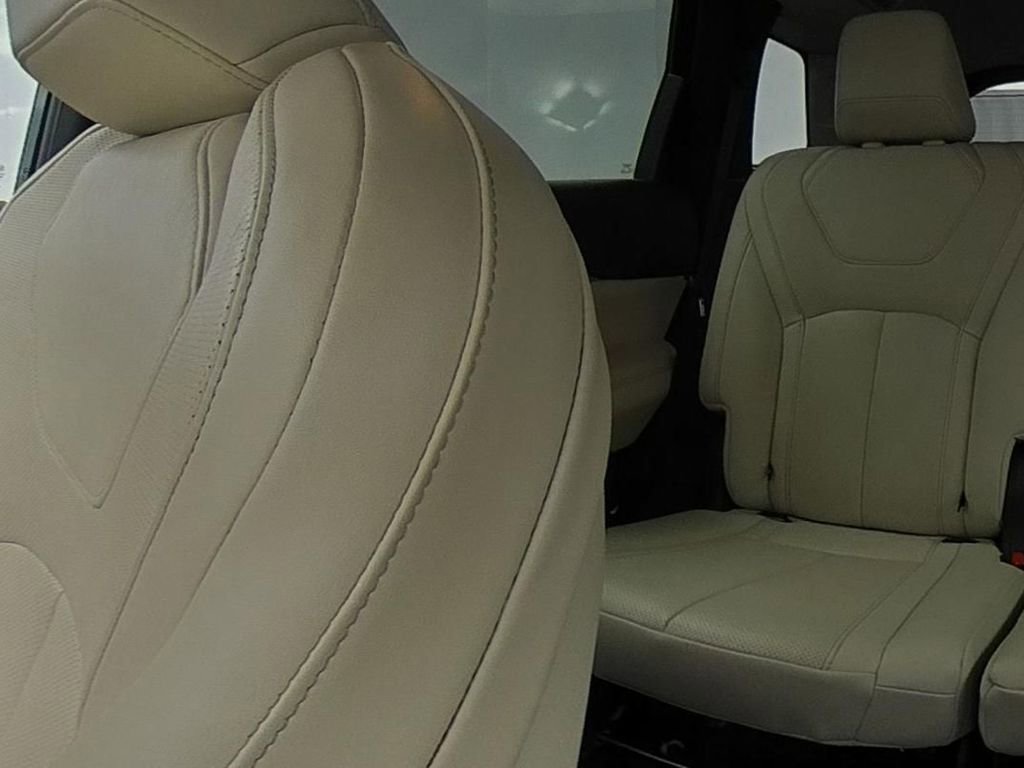 Used 2025 INFINITI QX60 Sensory image 21