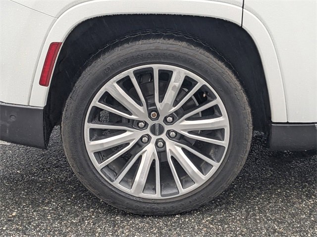 Used 2022 Jeep Grand Wagoneer Series III w/ Rear Seat Video Group 1 image 8