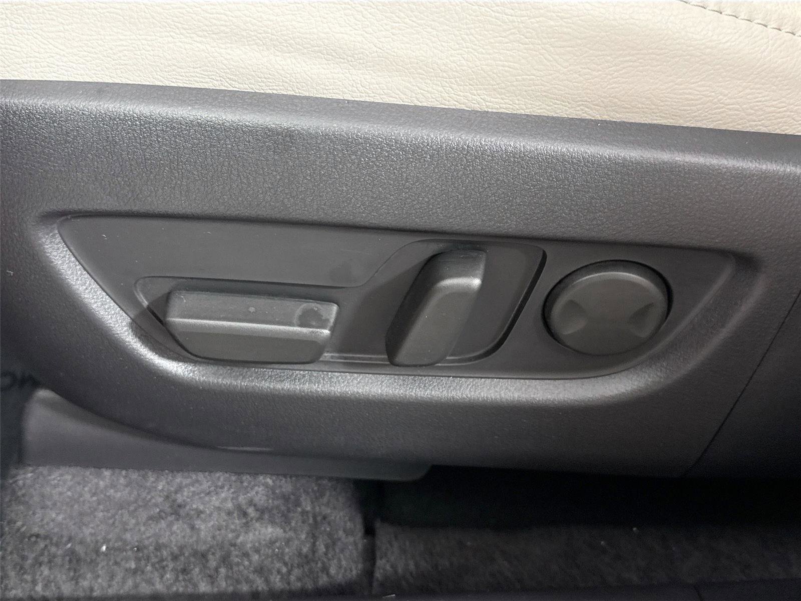 Certified 2025 MAZDA CX-70 3.3 Turbo w/ Premium Package image 32