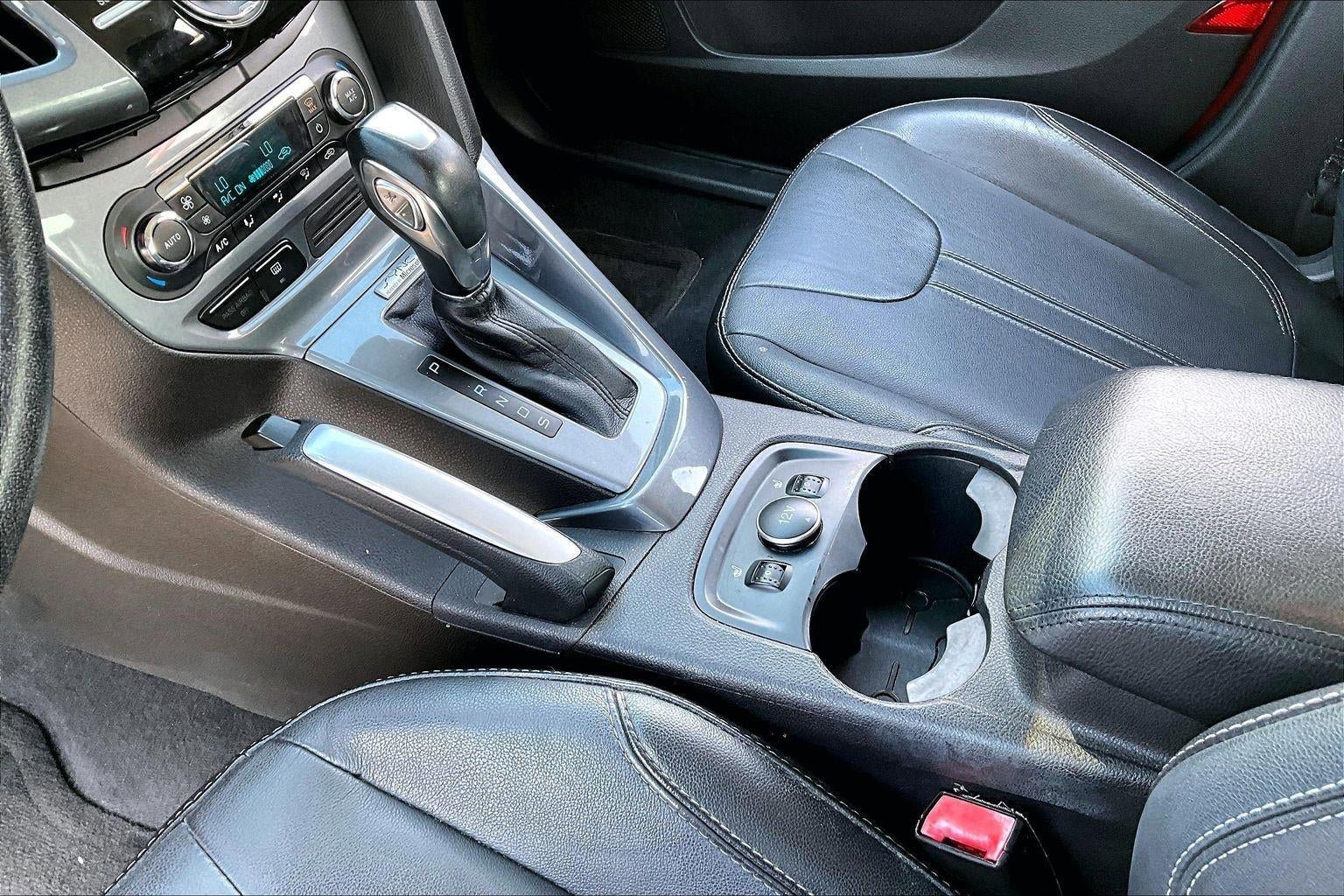 Used 2013 Ford Focus Titanium w/ Titanium Handling Pkg FWD image 17