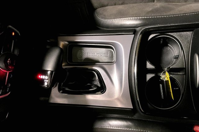 Used 2022 Dodge Charger R/T w/ Plus Group RWD image 41