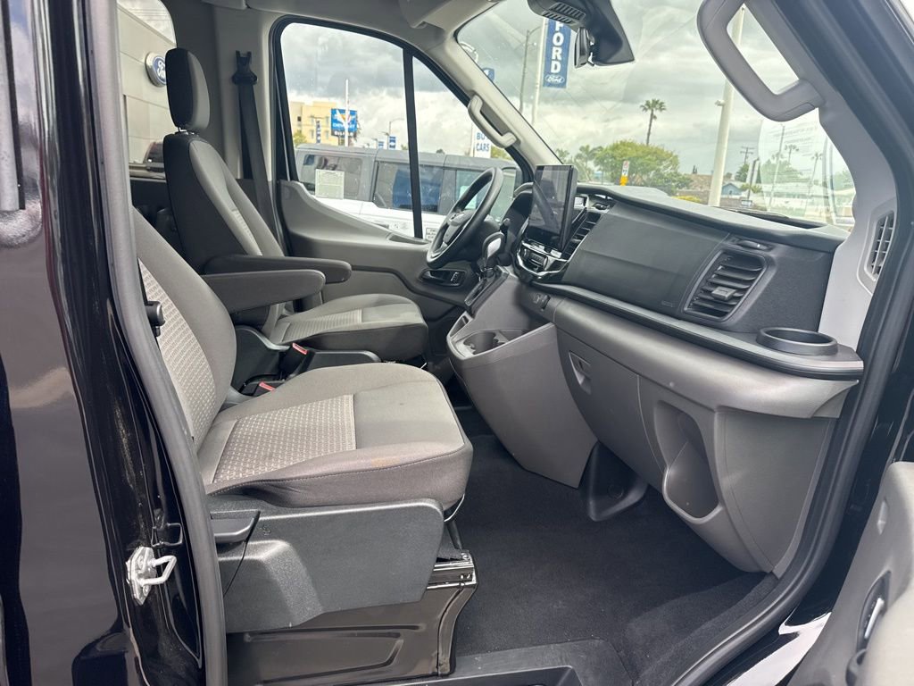 Used 2025 Ford Transit 350 XLT RWD image 5