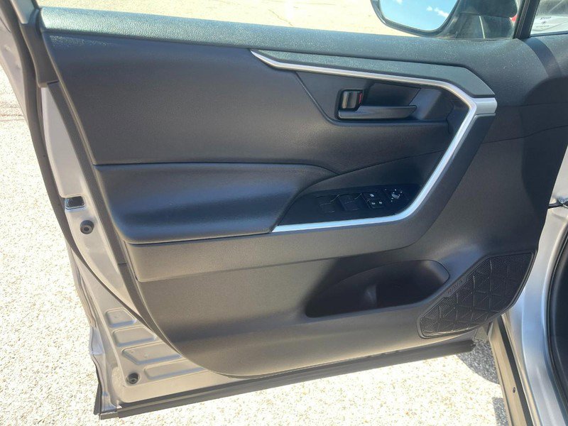 Used 2021 Toyota RAV4 LE w/ Carpet Mat Package (TMS) image 20