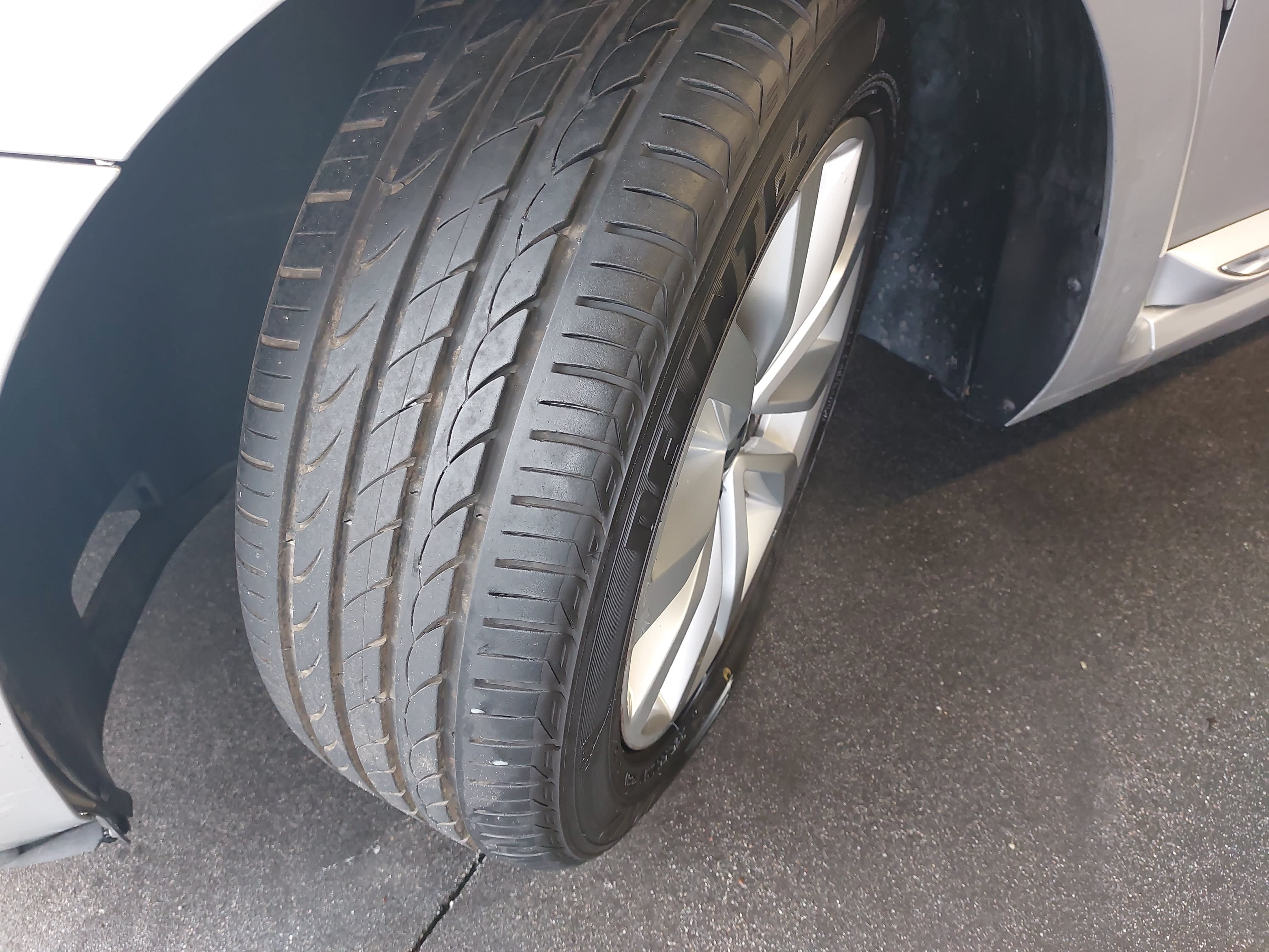 Used 2013 Volkswagen Beetle TDI FWD image 31
