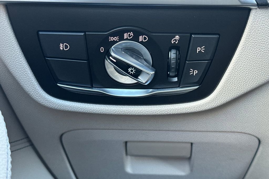 Used 2020 BMW X3 sDrive30i w/ M Sport Package 2 image 31