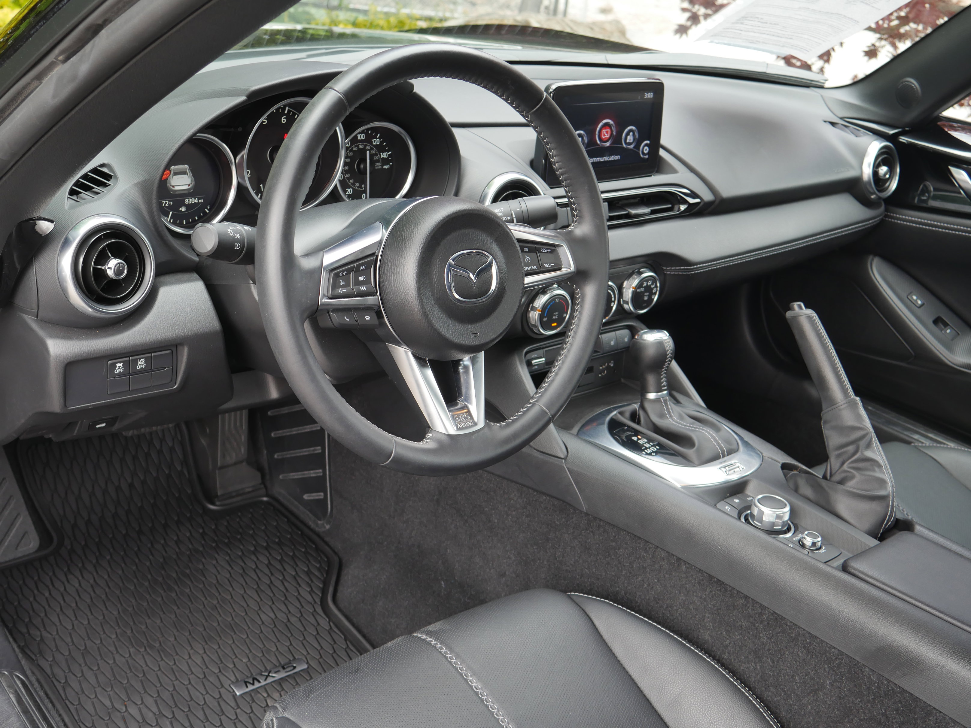 Used 2022 MAZDA MX-5 Miata RF Grand Touring w/ Weather Package RWD image 4