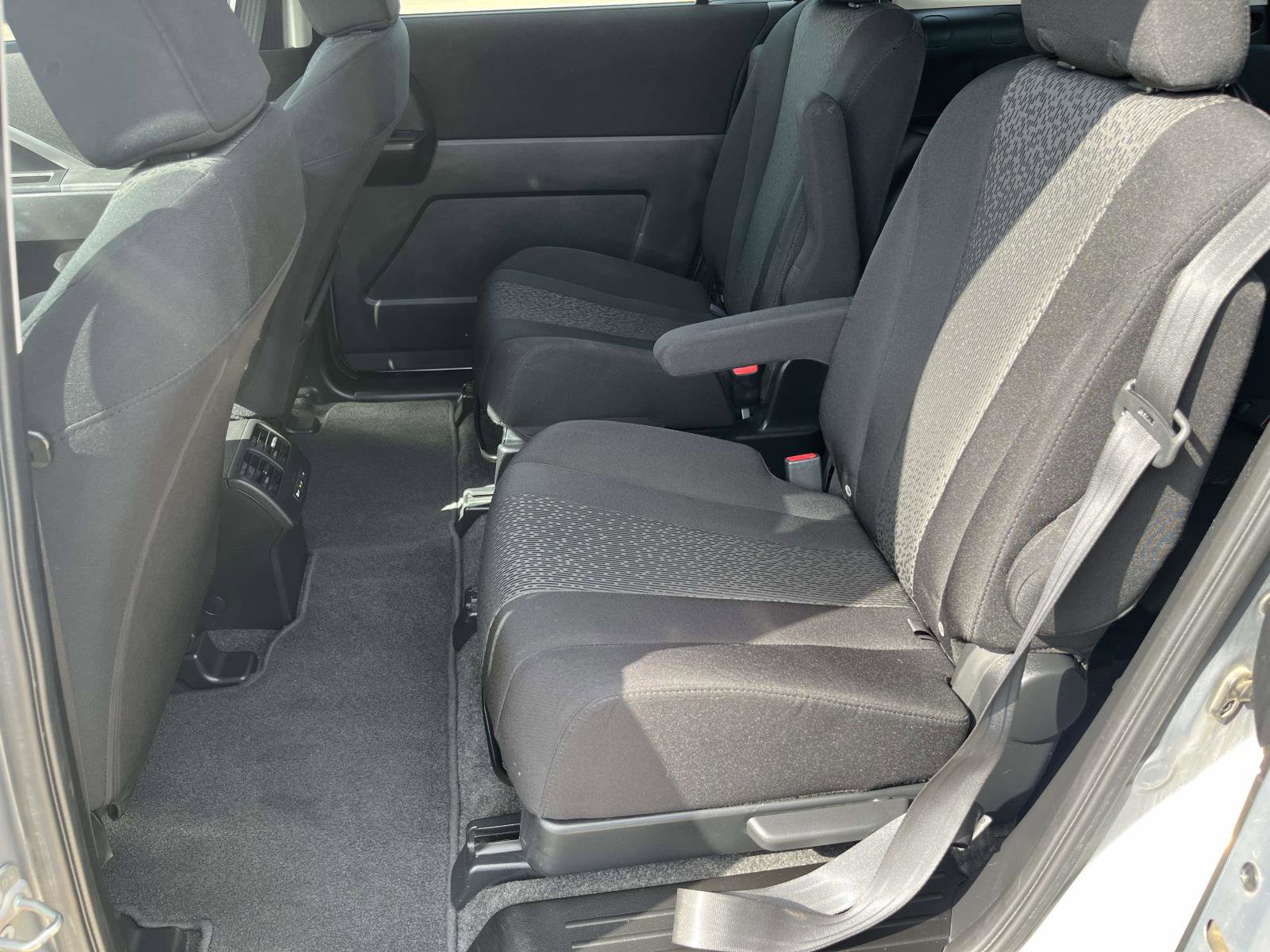 Used 2012 MAZDA MAZDA5 Sport image 7