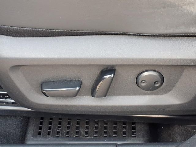 Used 2023 Nissan Rogue SV w/ SV Premium B Package image 18