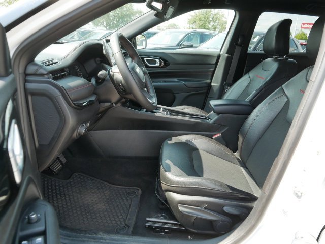 Used 2024 Jeep Compass Trailhawk AWD/4WD image 13