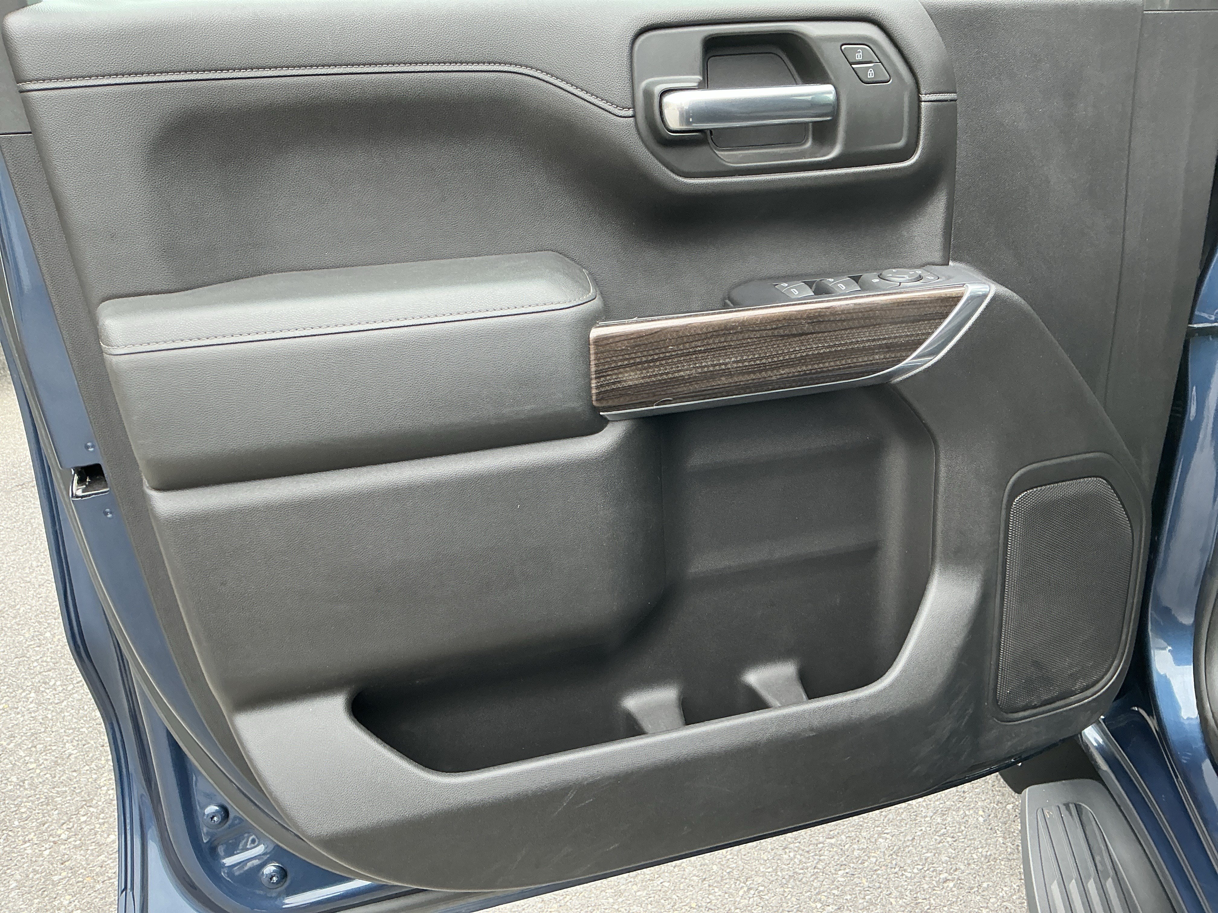 Used 2019 Chevrolet Silverado 1500 LT w/ All-Star Edition AWD/4WD image 18