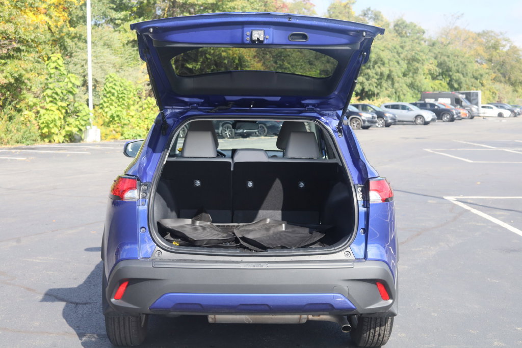 Used 2024 Toyota Corolla Cross LE AWD/4WD image 14