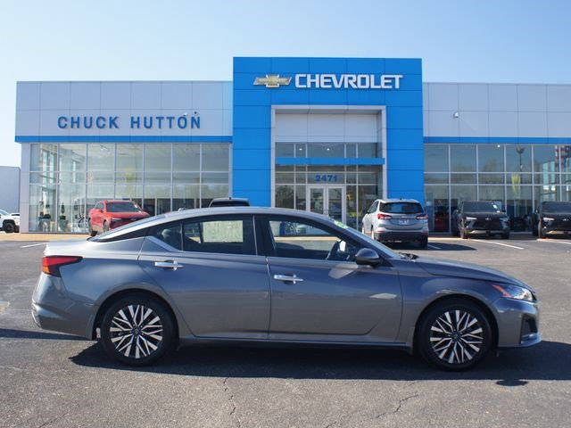 Used 2023 Nissan Altima 2.5 SV w/ SV Premium Package