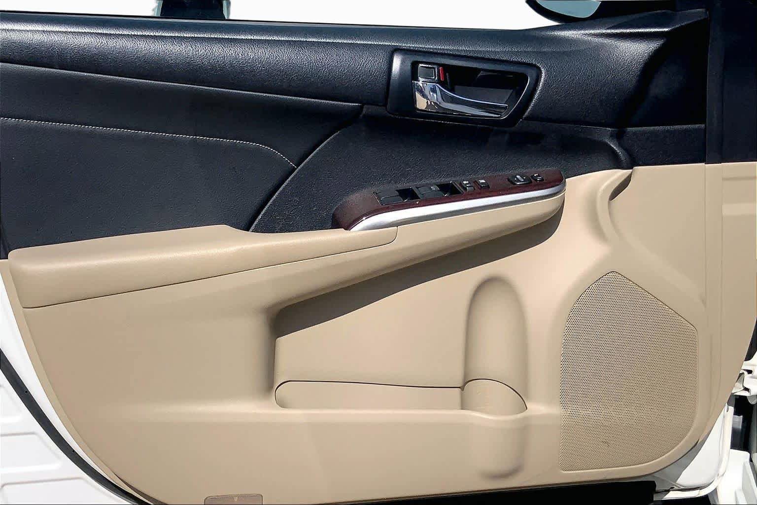 Used 2014 Toyota Camry XLE FWD image 21