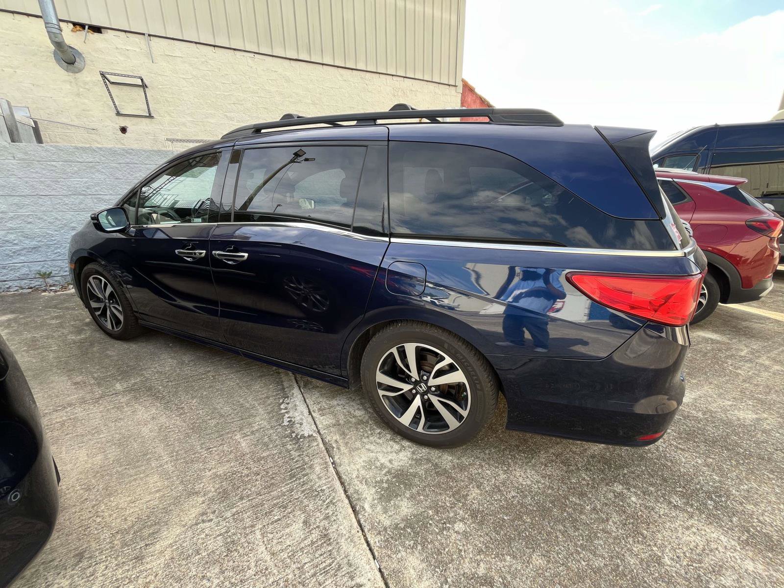 Used 2019 Honda Odyssey Elite image 4