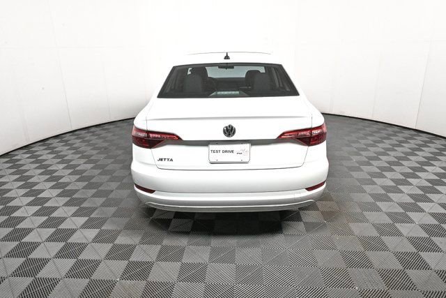 Used 2021 Volkswagen Jetta SE image 24