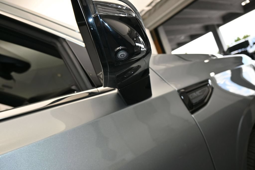 Used 2024 GMC Yukon XL Denali RWD image 59