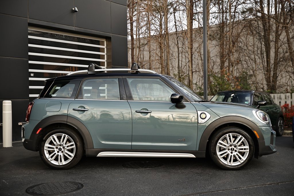 Used 2023 MINI Cooper Countryman SE w/ Signature Upholstery Package image 4