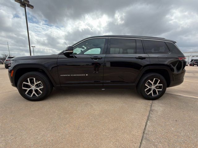 Used 2024 Jeep Grand Cherokee L Limited w/ Luxury Tech Group II AWD/4WD image 11