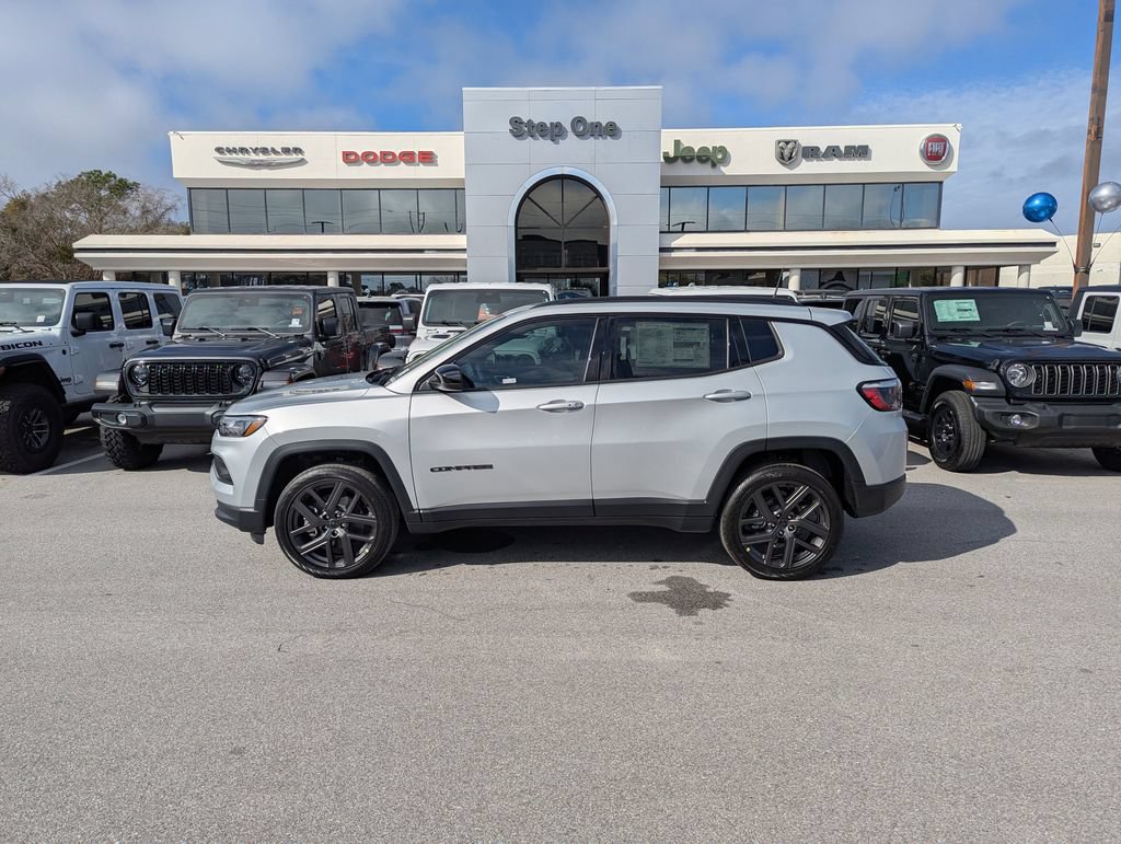New 2026 Jeep Compass Latitude AWD/4WD image 8