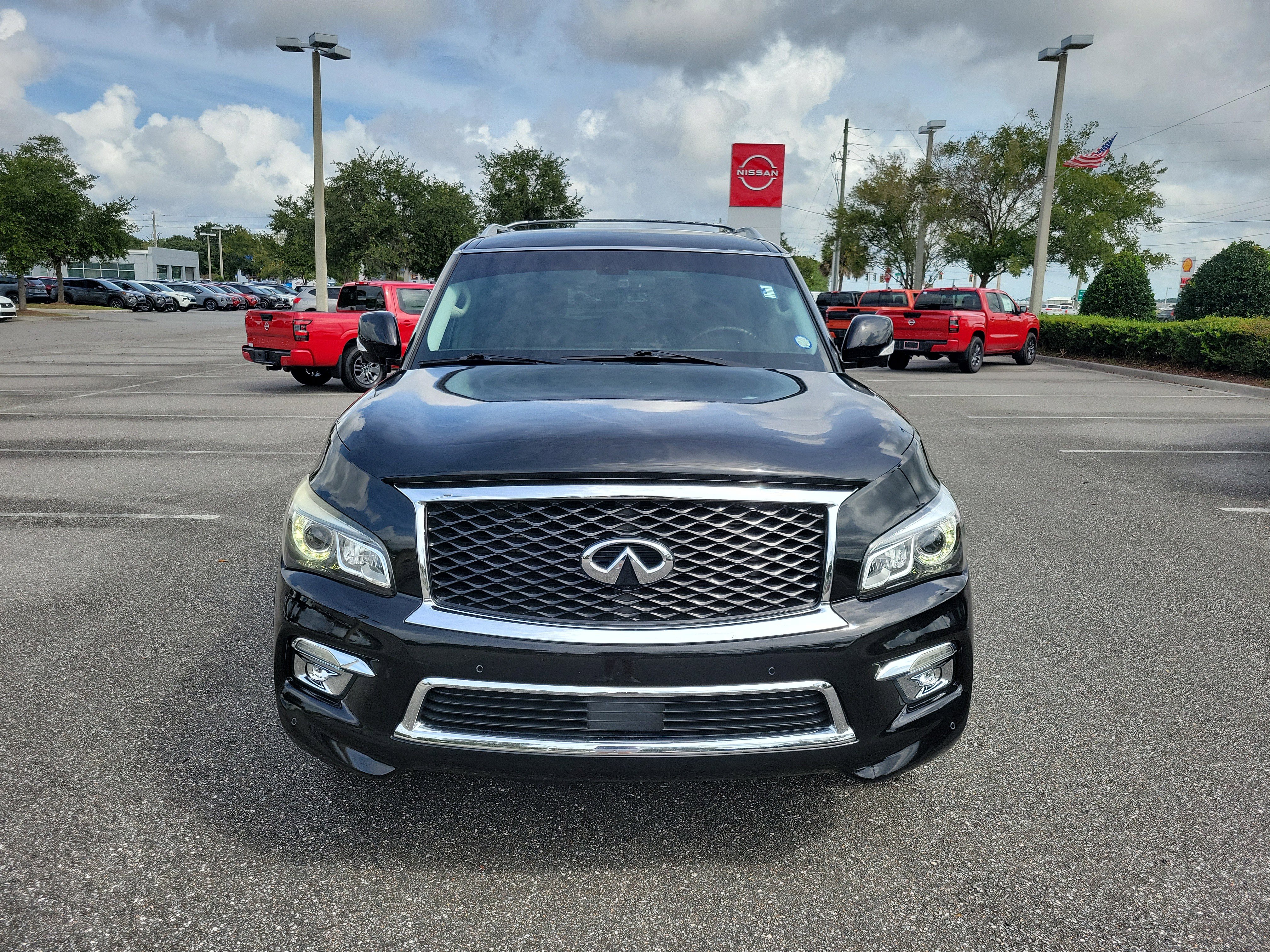 Used 2016 INFINITI QX80 Luxe w/ 22" Wheel Package image 9