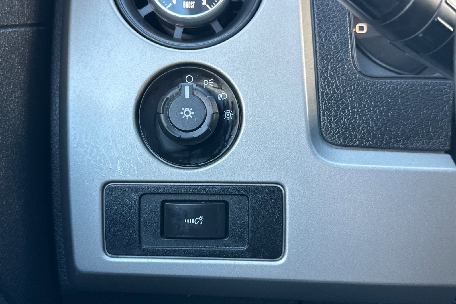 Used 2012 Ford F150 Raptor w/ Raptor Luxury Pkg image 37