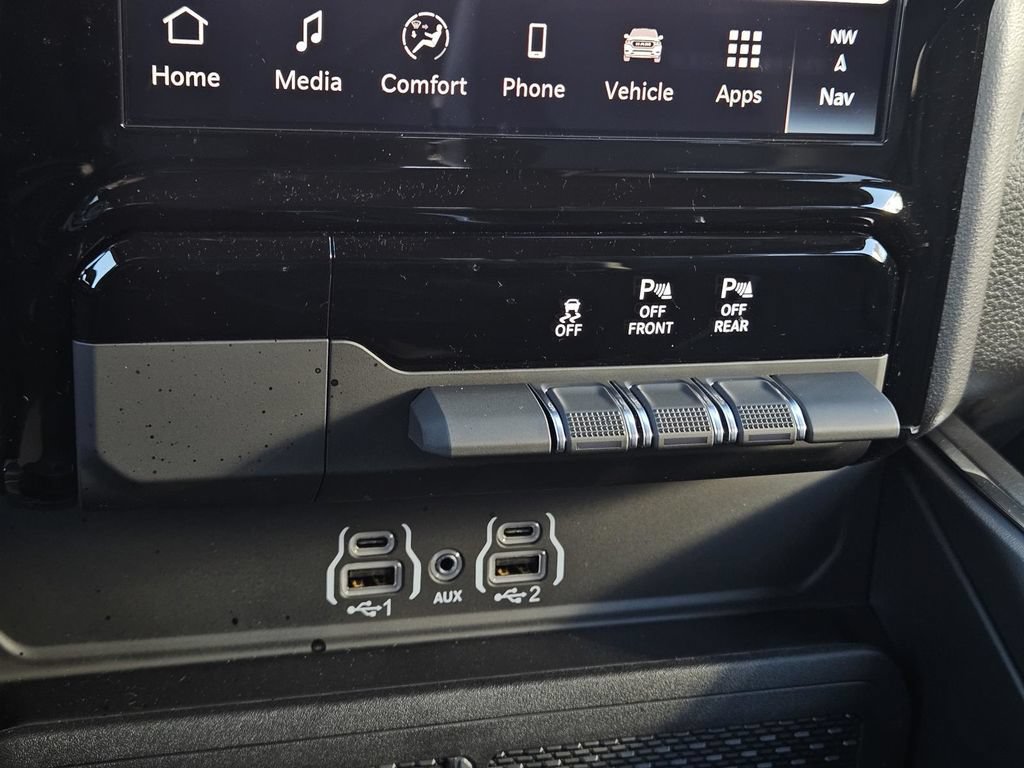 Used 2026 RAM 1500 Laramie w/ Night Edition AWD/4WD image 31