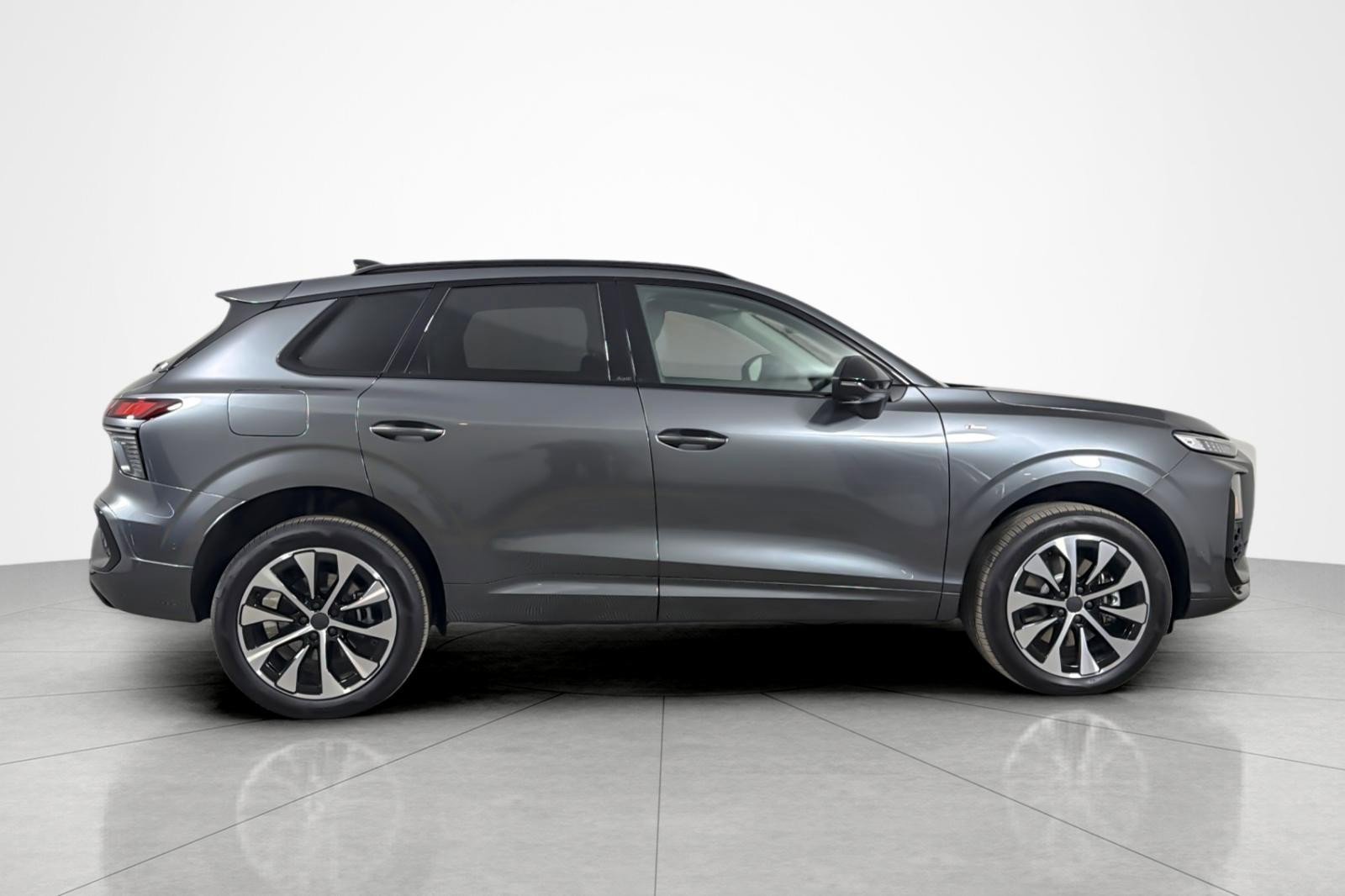 New 2026 Audi Q3 quattro 2.0T AWD/4WD image 7