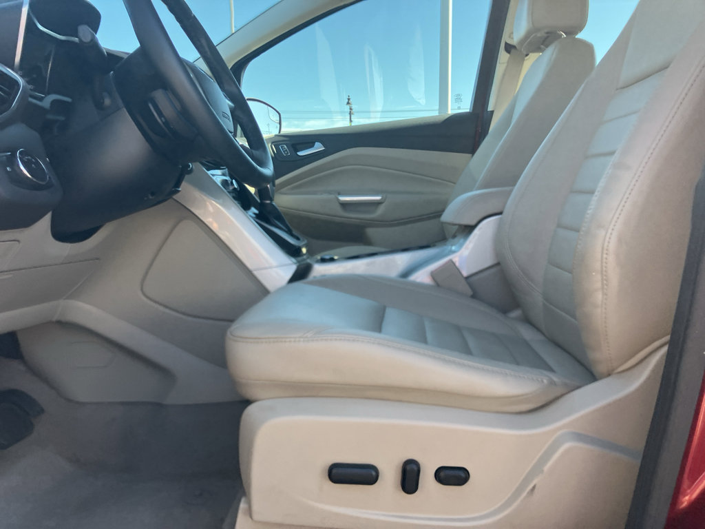 Used 2013 Ford C-MAX Energi SEL image 22
