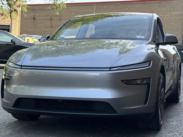 Used 2026 Tesla Model Y Long Range AWD/4WD image 32