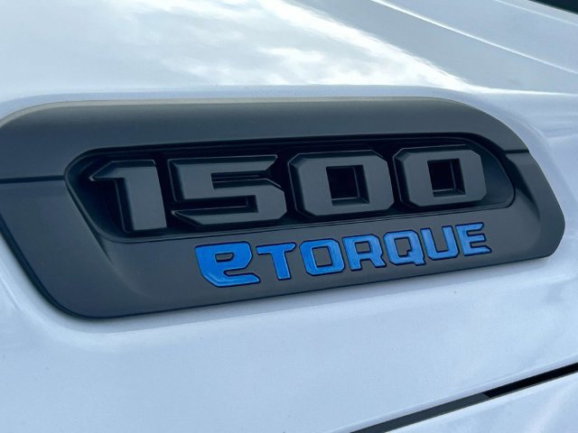 New 2027 RAM 1500 4x4 Crew Cab image 10