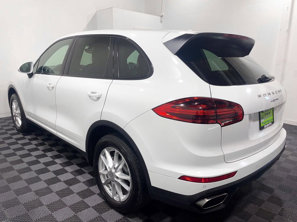 Used 2016 Porsche Cayenne AWD/4WD image 11