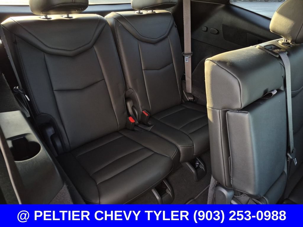 Used 2025 Cadillac XT6 Luxury FWD image 19