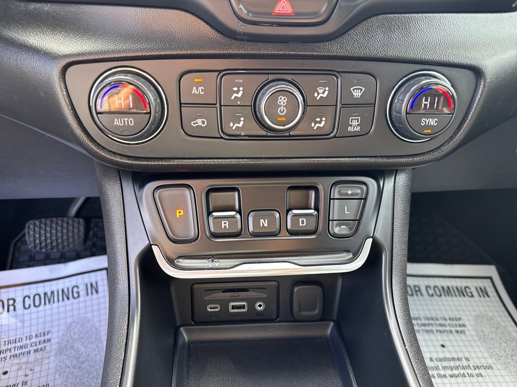 Used 2020 GMC Terrain SLT w/ Preferred Package AWD/4WD image 36