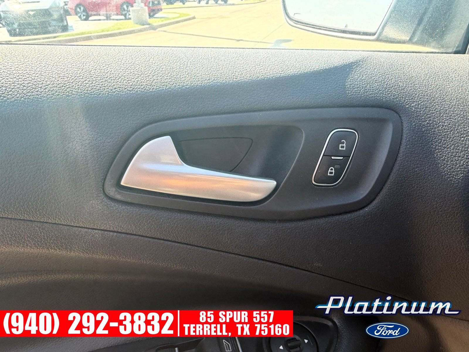 Used 2017 Ford Escape SE w/ SE Leather Comfort Package FWD image 28