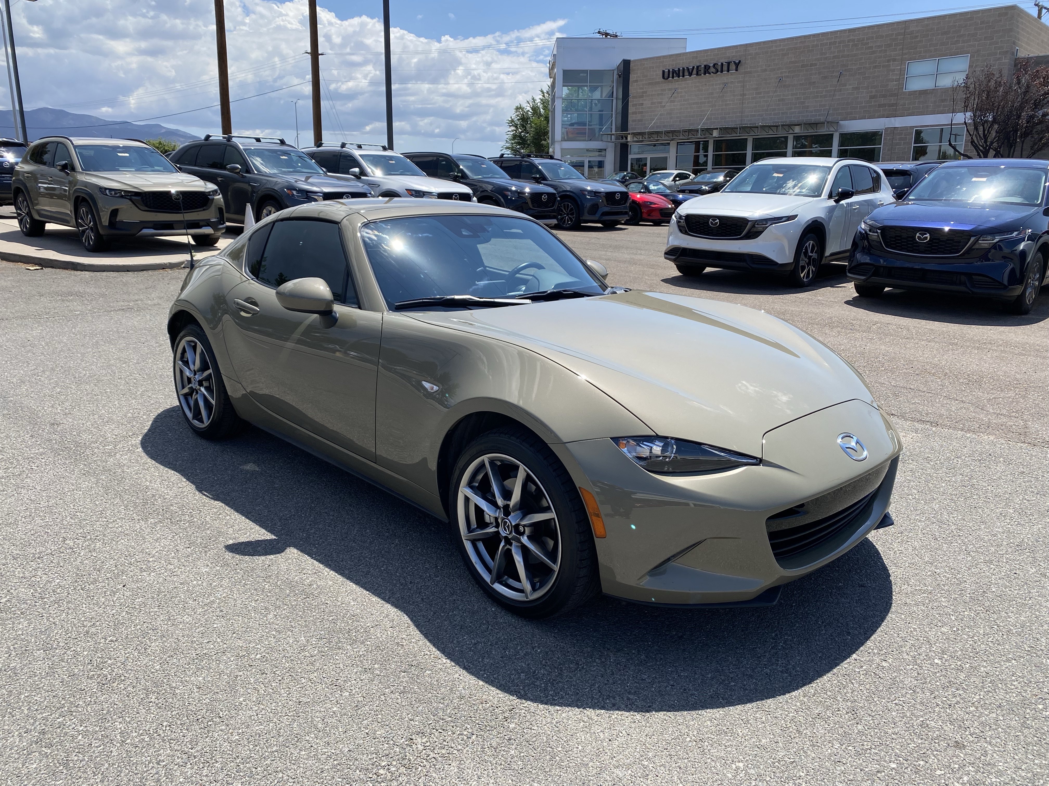 Used 2023 MAZDA MX-5 Miata Grand Touring RWD image 2