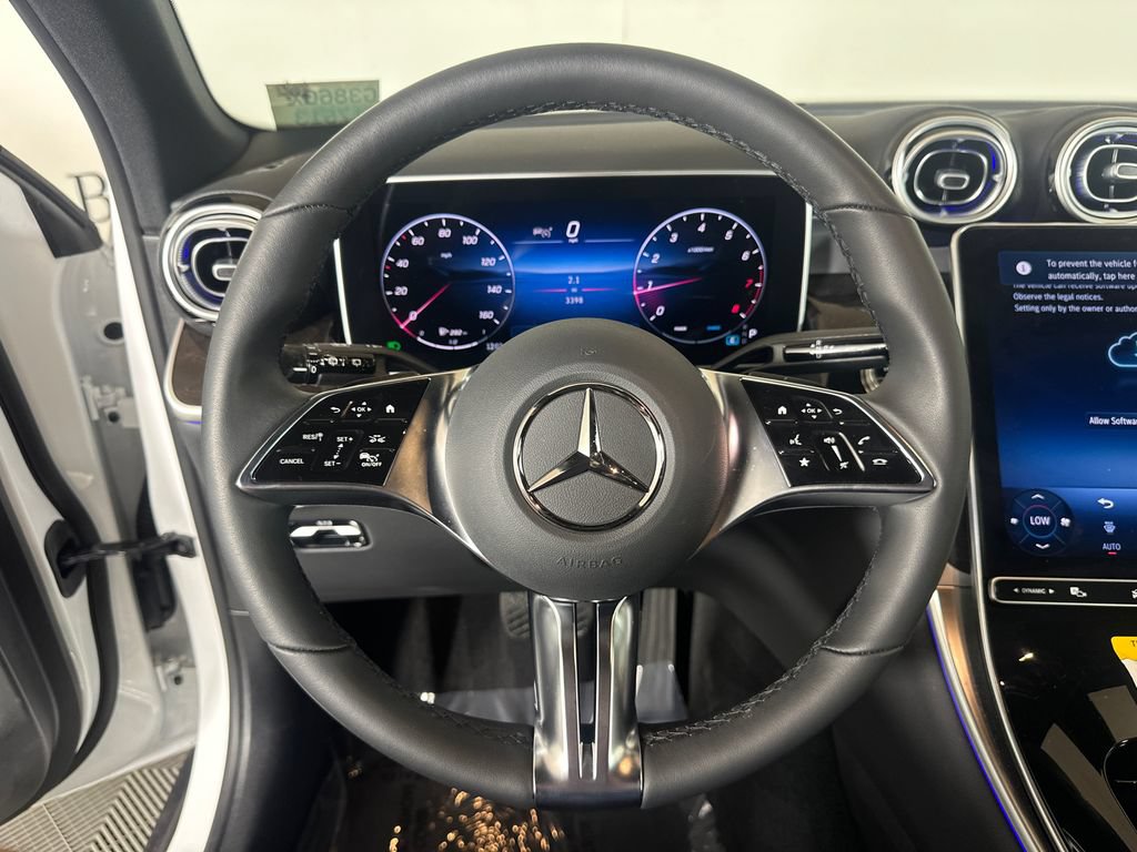 Used 2026 Mercedes-Benz GLC 300 image 26
