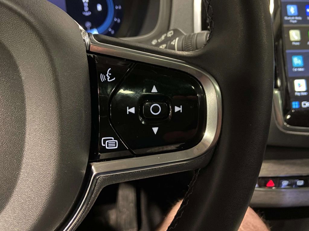 Used 2023 Volvo XC90 B6 Ultimate image 44