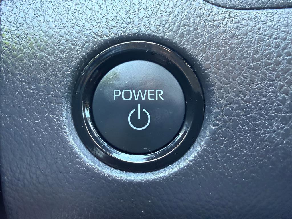 Used 2025 Toyota Camry LE image 27