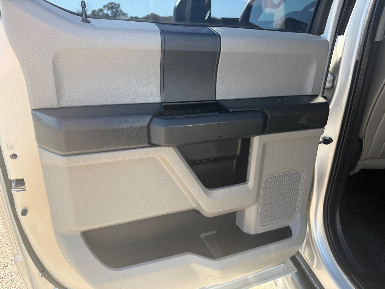 Used 2017 Ford F450 XL w/ Power Equipment Group AWD/4WD image 24