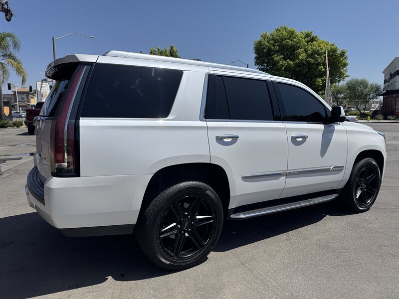 Used 2016 Cadillac Escalade Luxury AWD/4WD image 18