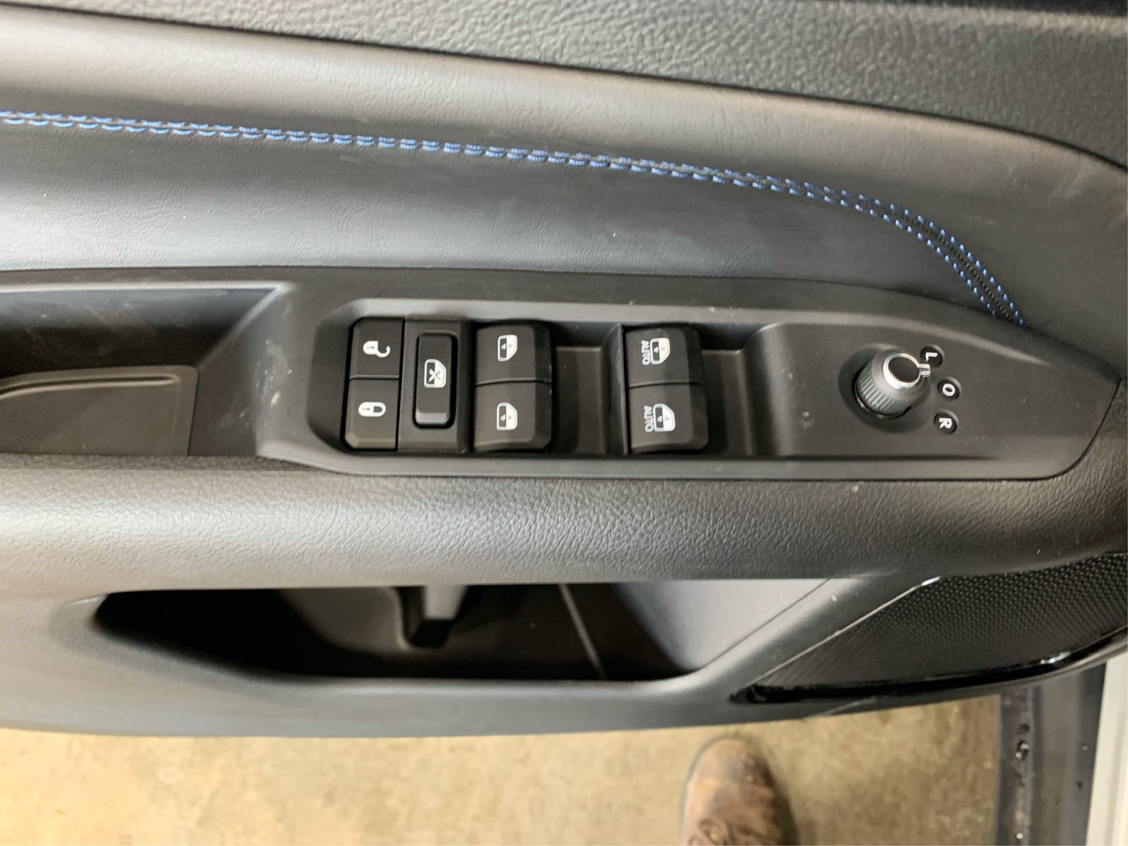 New 2026 Jeep Compass Latitude AWD/4WD image 28