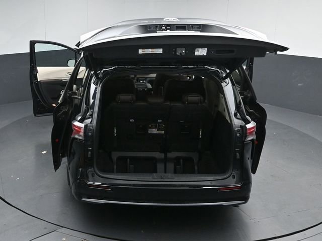 Used 2024 Toyota Sienna Platinum AWD/4WD image 57