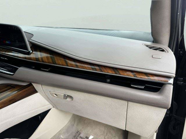 Used 2021 Cadillac Escalade Premium Luxury Platinum AWD/4WD image 70