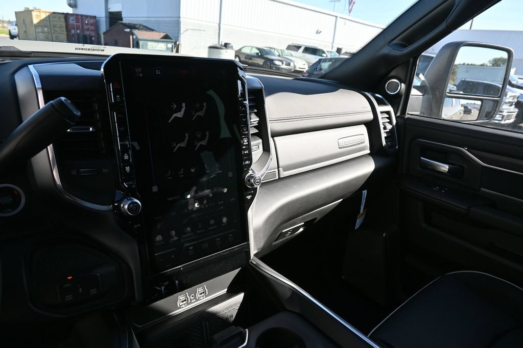 New 2027 RAM 2500 Laramie AWD/4WD image 19