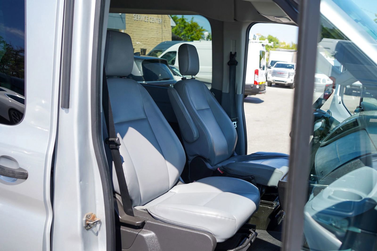 Used 2016 Ford Transit 350 XL RWD image 12