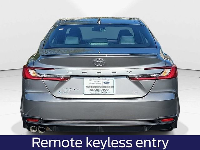 Used 2025 Toyota Camry SE image 5