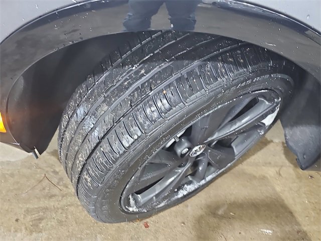 Certified 2022 Buick Envision Essence w/ Sport Touring Package image 33